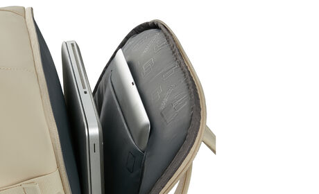 Tasku kannettavalle tietokoneelle 15,6"