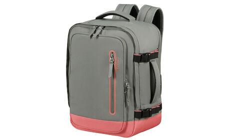 Sopii Ryanairin ja Wizz Airin ilmaisen matkustamolaukun mittoihin