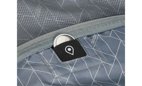 Sisältää AirTagin