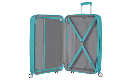 Sisällä ylimääräinen vetoketjullinen tasku