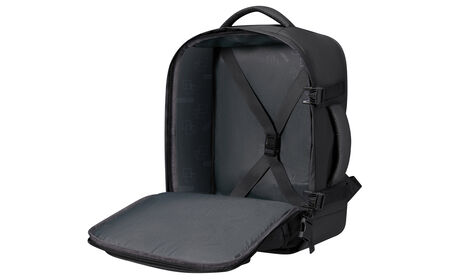 Vaateosasto ristikkäisillä kumunauhoilla