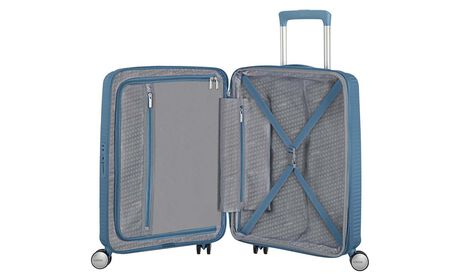 Sisällä ylimääräinen vetoketjullinen tasku