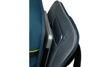 Laptop compartment 15.6"