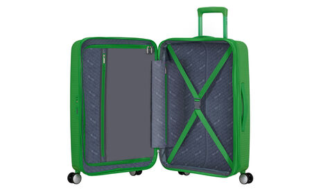 Sisällä ylimääräinen vetoketjullinen tasku