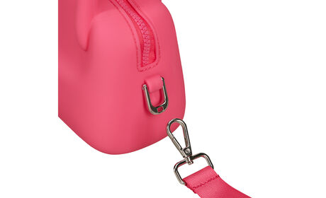 Removable shoulder strap