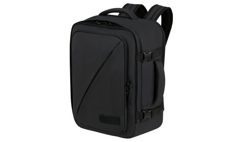 Sopii Ryanairin ja Wizz Airin ilmaisen matkustamolaukun mittoihin