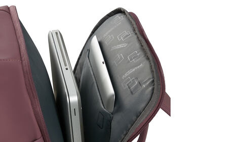 Tasku kannettavalle tietokoneelle 15,6"