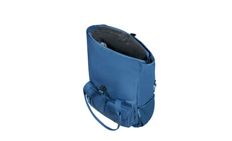 Large main compartment