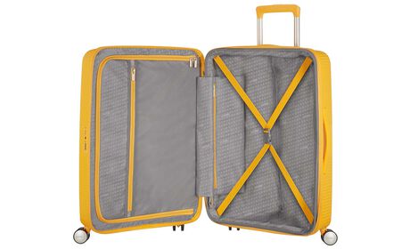 Sisällä ylimääräinen vetoketjullinen tasku