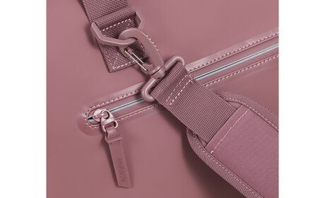 Removable shoulder strap
