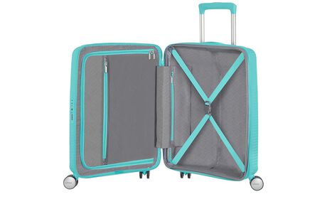 Sisällä ylimääräinen vetoketjullinen tasku