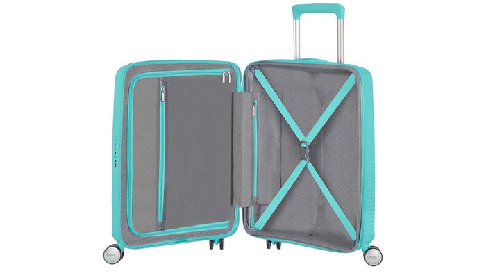 Interior organisation with extra zipped apron pocket 