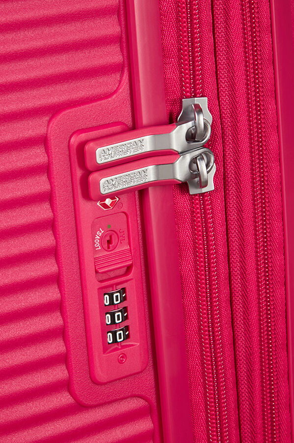 SoundBox Keskikokoinen matkalaukku | American Tourister Soundbox Spinner Expandable 67cm Lightning Pink