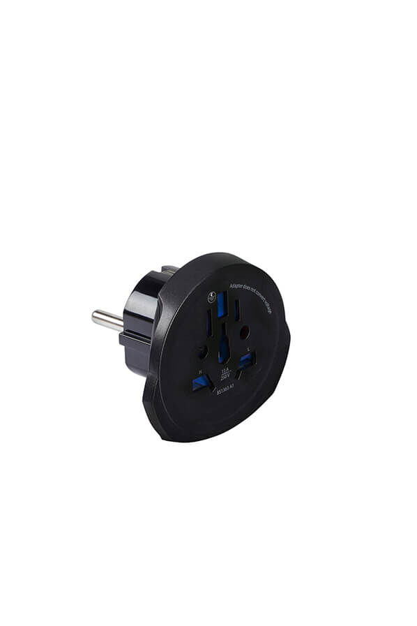 Ta Revolution World Adapter Pro 3-napainen + USB