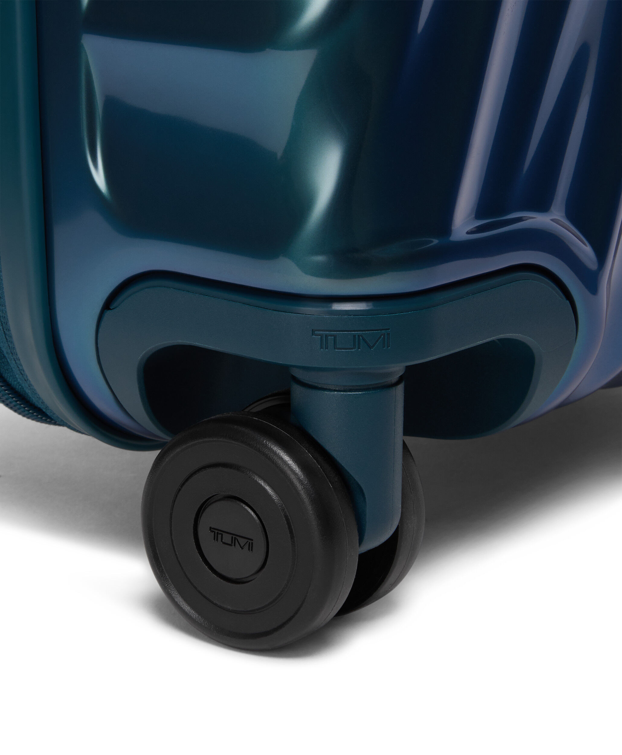 19 Degree Nelipy&ouml;r&auml;inen laajennettava matkalaukku 55 cm - Int. | TUMI Expandable Cabin