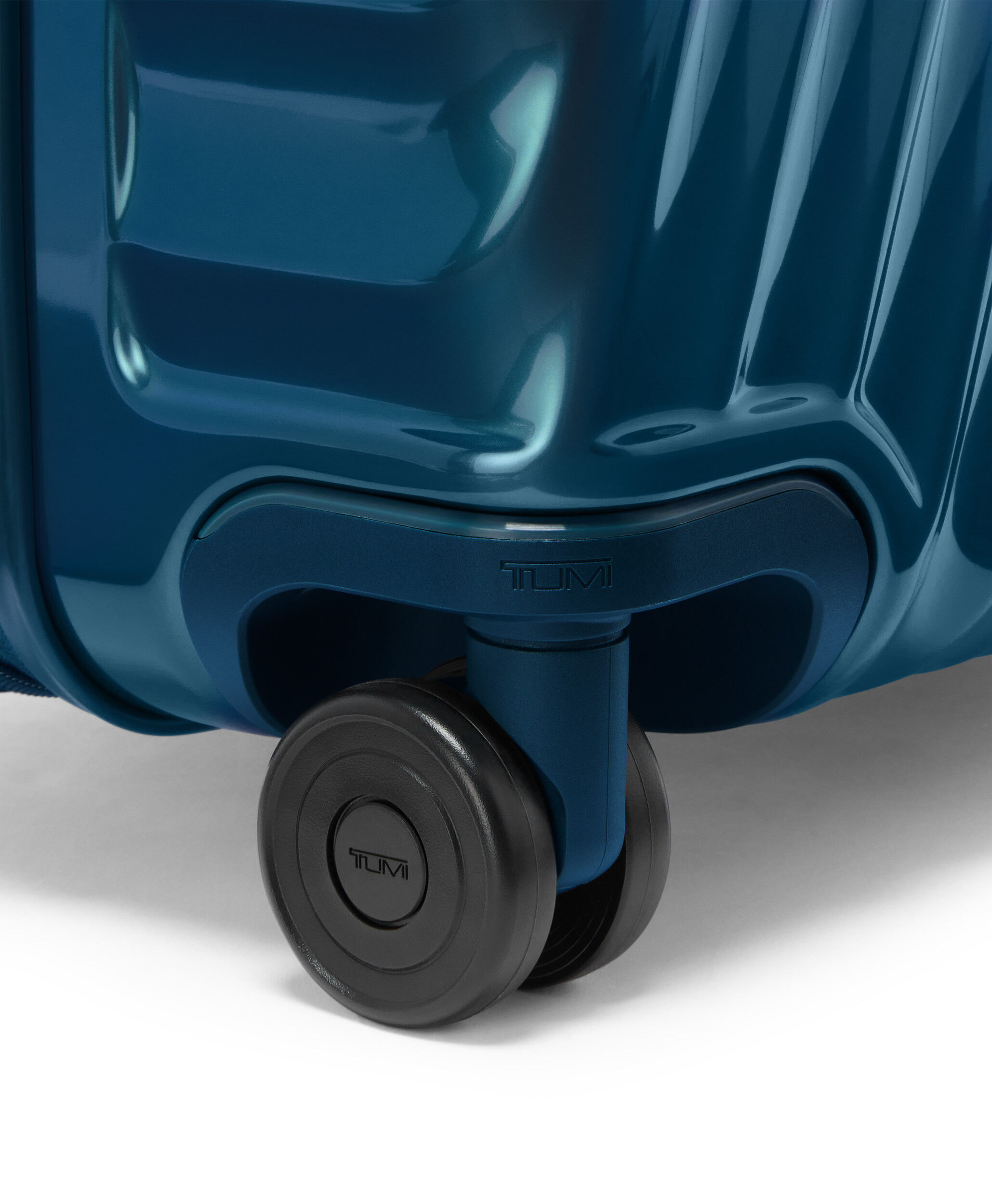 19 Degree Checked Luggage 76cm | TUMI Large Expandable Checked