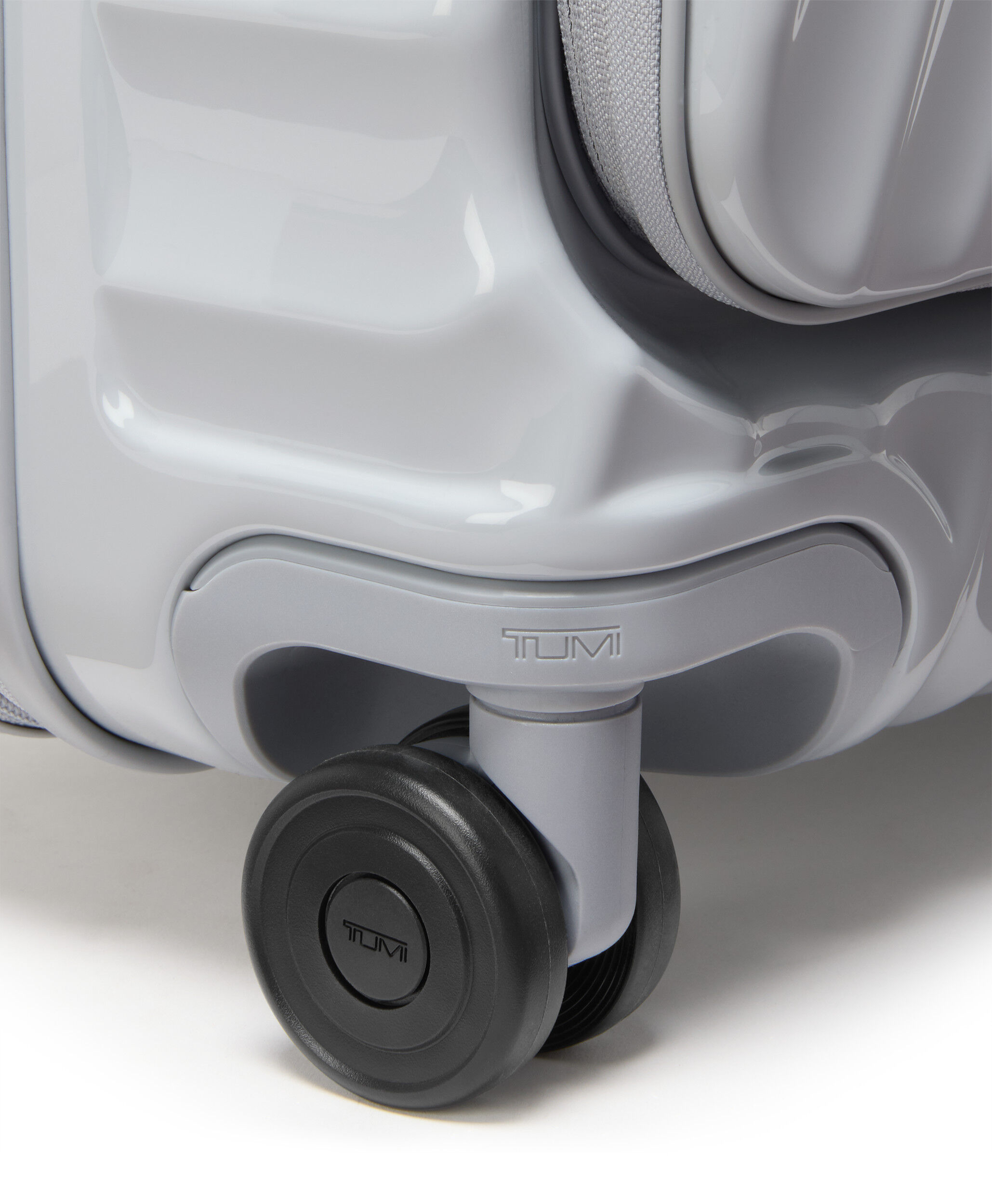 19 DEGREE FRONT ACCESS Spinner Expandable (4 wheels) 66 cm