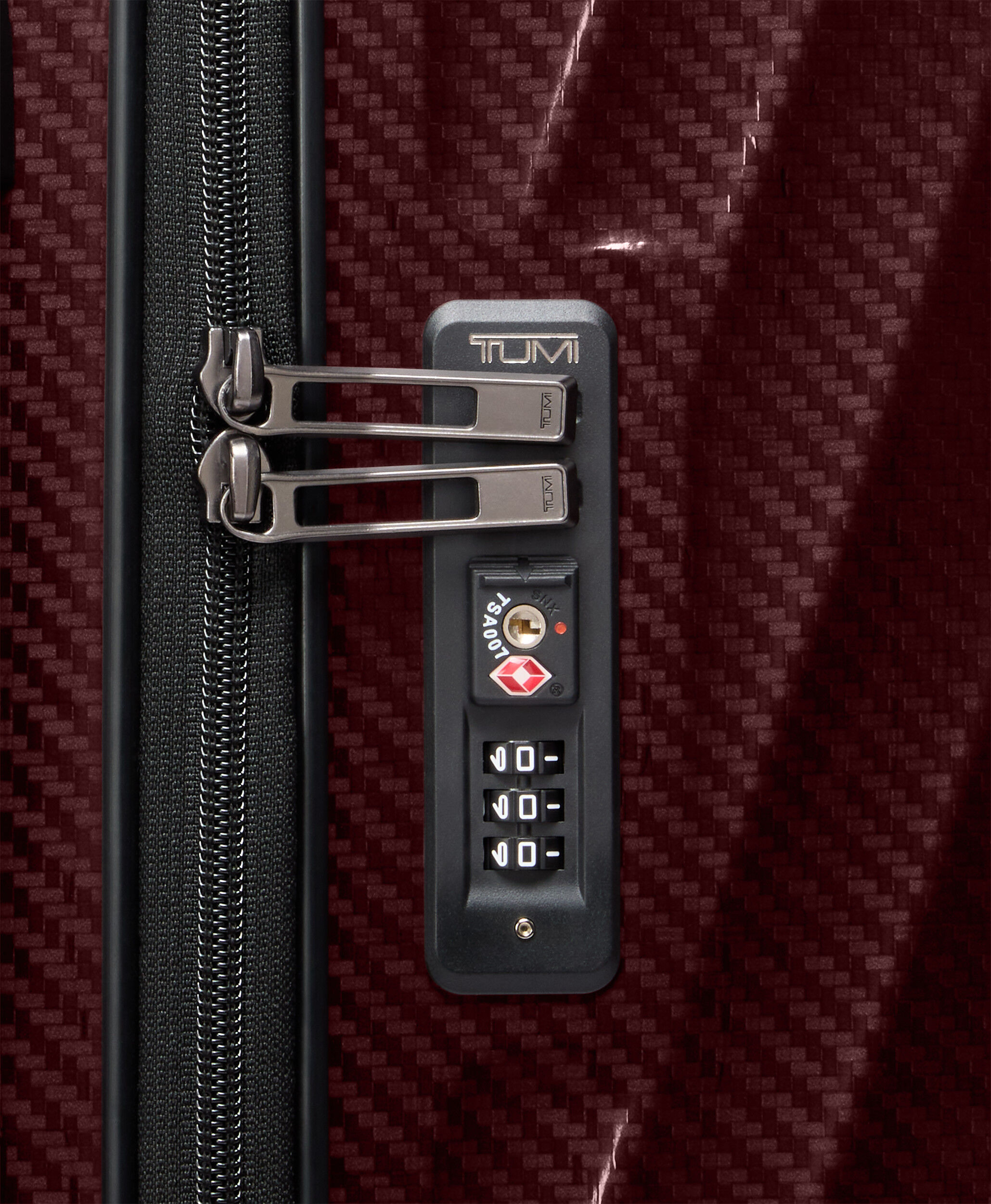 TUMI Extended Trip Checked Luggage 76 cm