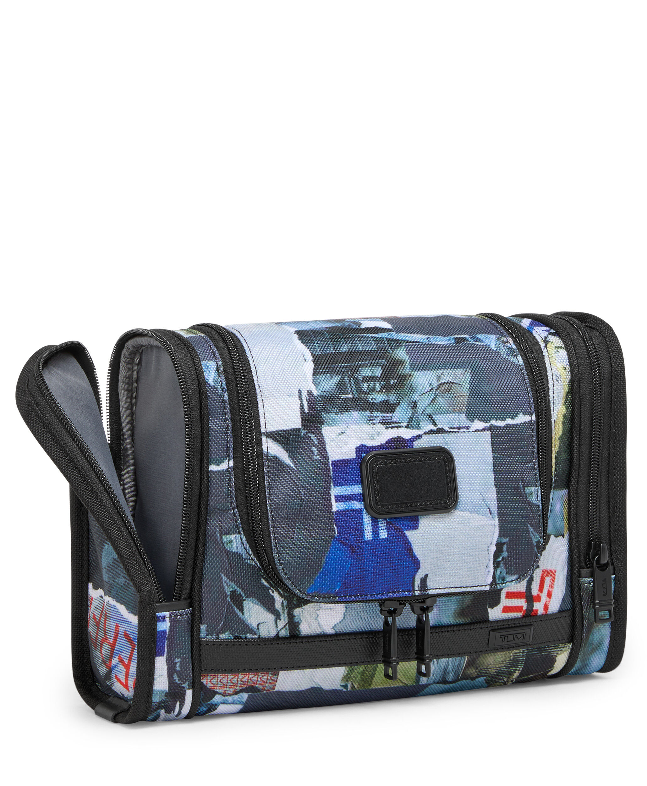 TUMI Hanging Travel Kit