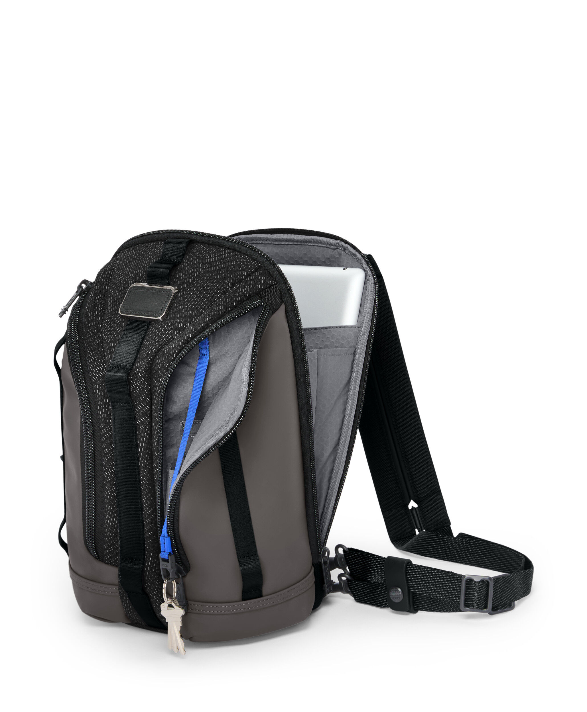 Alpha Bravo Sling Bag | TUMI Knight Sling