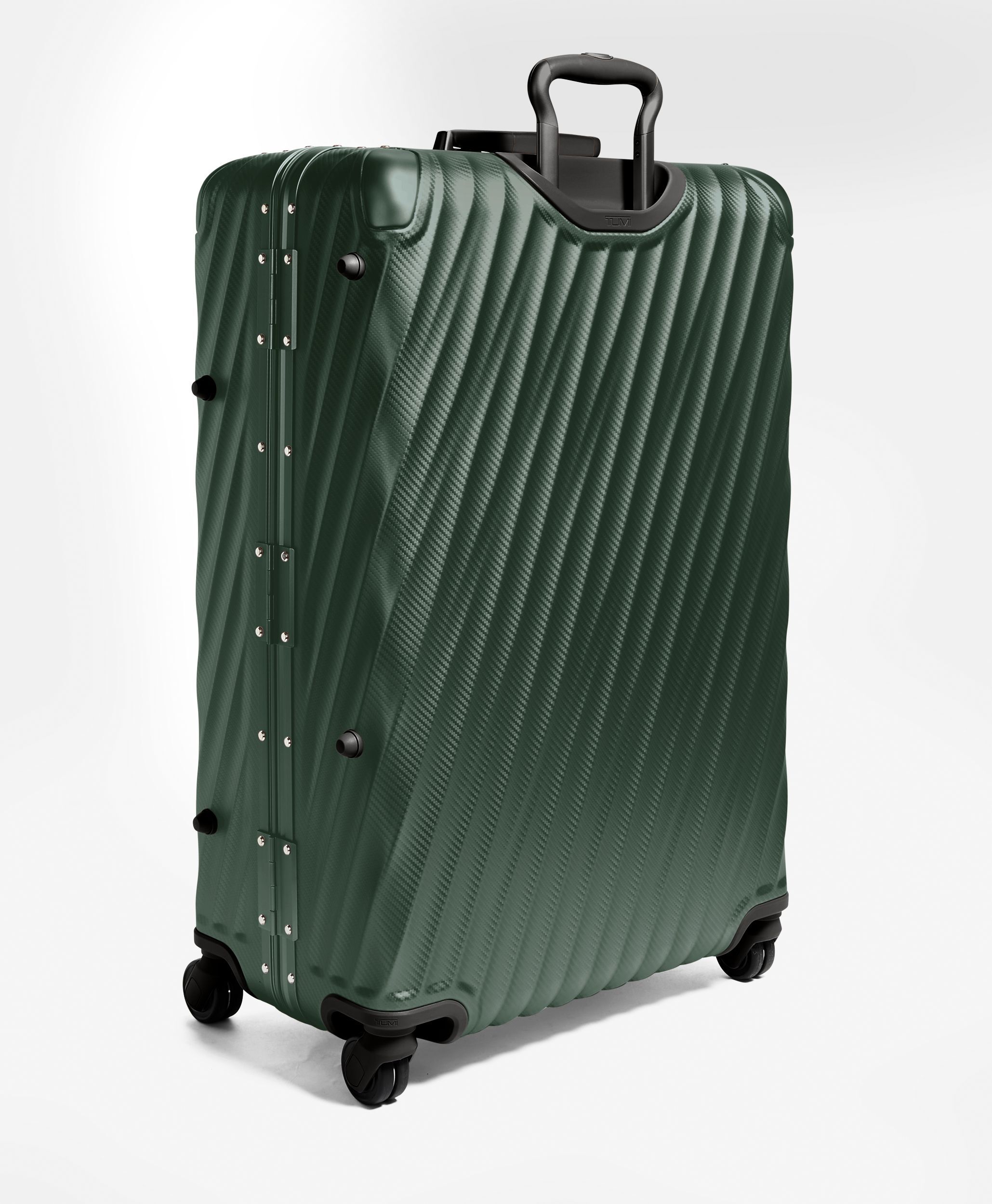 19 Degree Aluminium Nelipy&ouml;r&auml;inen matkalaukku 77.5 cm